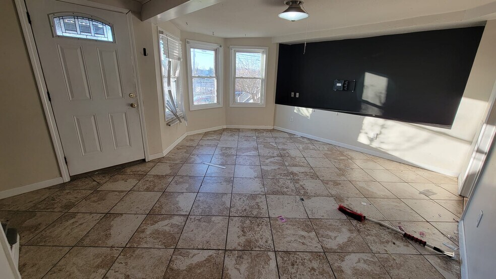 Building Photo - 539 Quinnipiac Ave