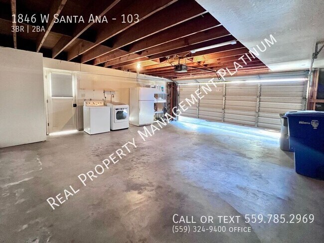 Building Photo - 1846 W Santa Ana Ave