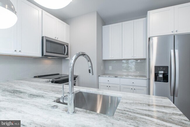 Building Photo - 45 W Haines St