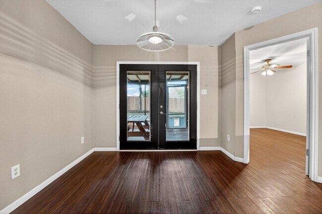 Building Photo - 12331 Limerick Ave