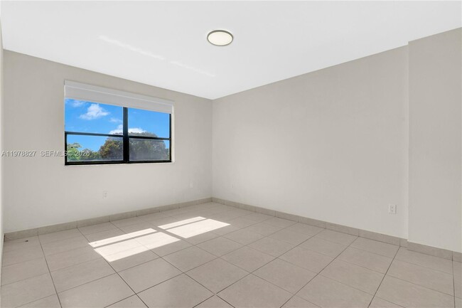 Building Photo - 1101 SW 122nd Ave