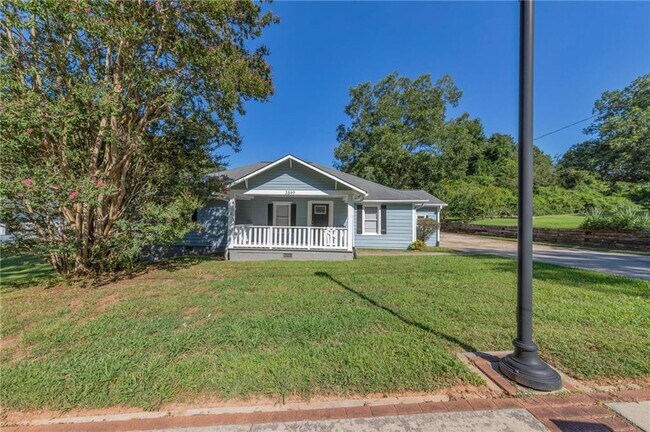 Building Photo - 3849 Dillard St
