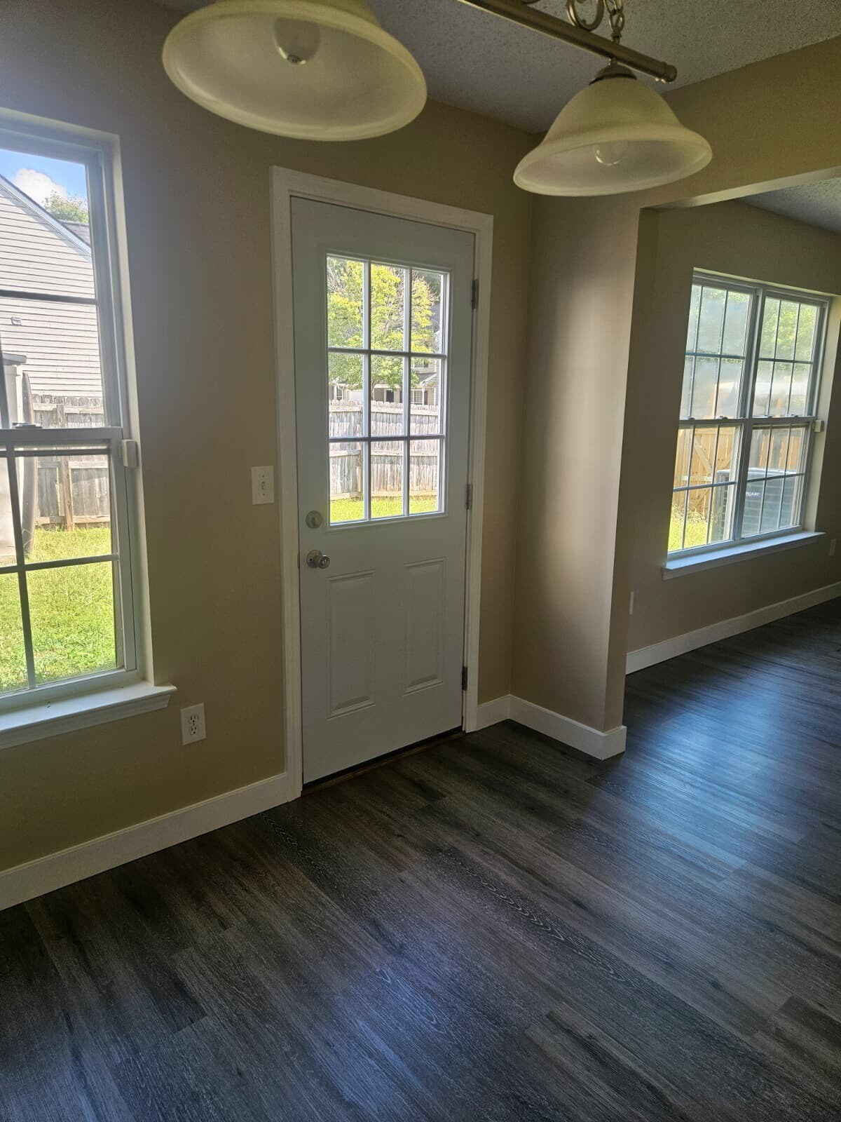 Building Photo - 500 Jaclyn Cir