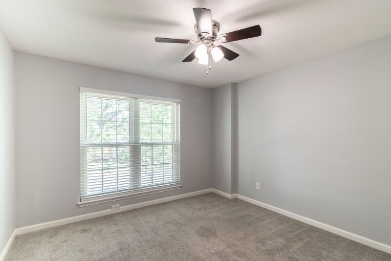 Building Photo - 8319 Columbia Falls Dr