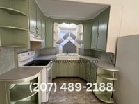 Building Photo - 6 Squire St