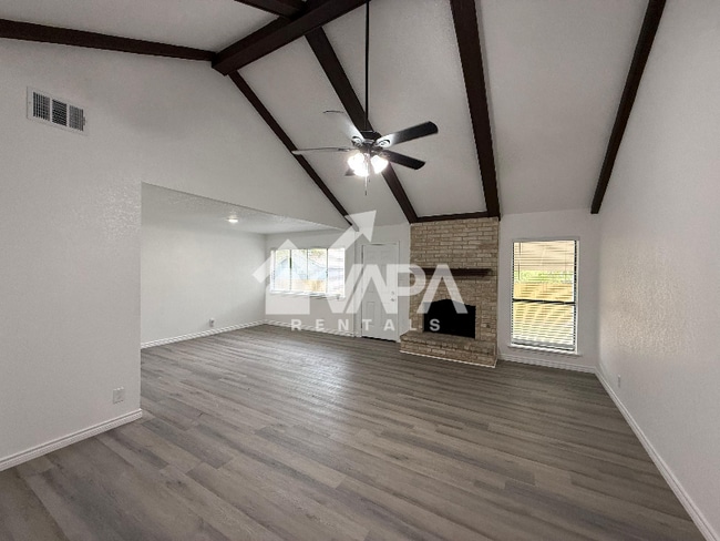 Building Photo - 6735 Stone Lake Dr