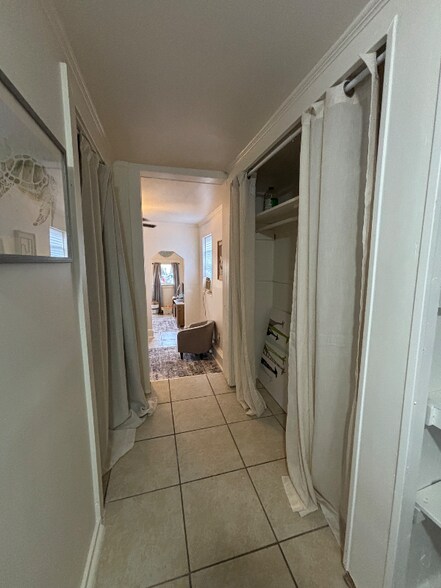 Building Photo - 242.5 Nursery Ave