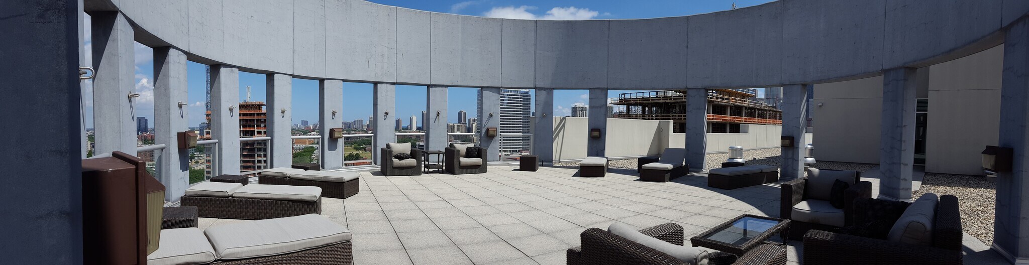 Roof Deck - 421 W Huron St