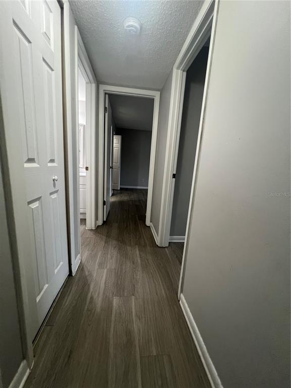 Building Photo - 1512 S Pine Ridge Cir