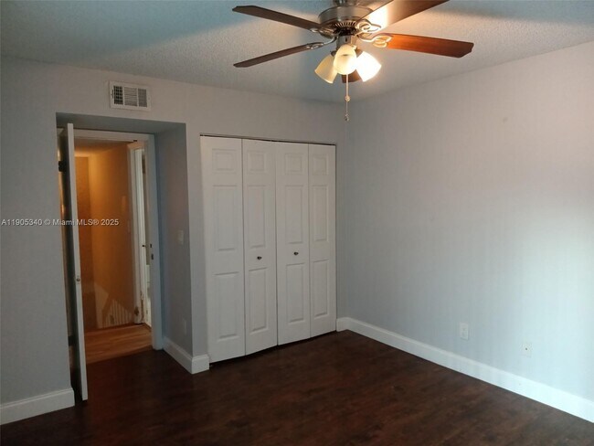 Building Photo - 8405 N Coral Cir