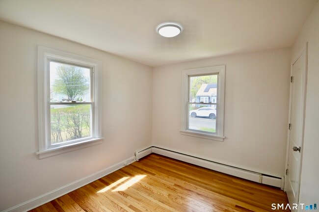 Building Photo - 314 Knowlton St