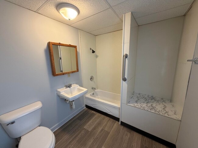 Building Photo - 1114-A Gilbert-