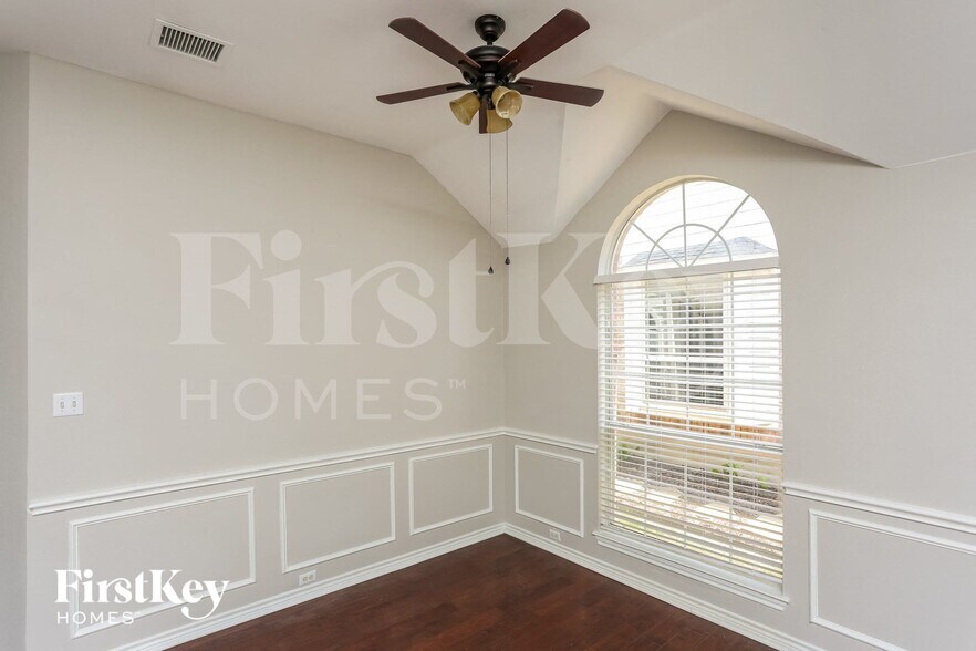 Building Photo - 7701 Brook Meadow Ln
