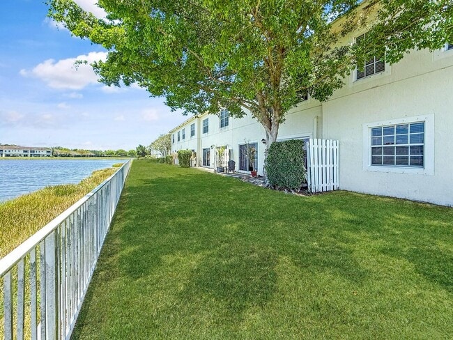 Building Photo - 4102 Emerald Vista