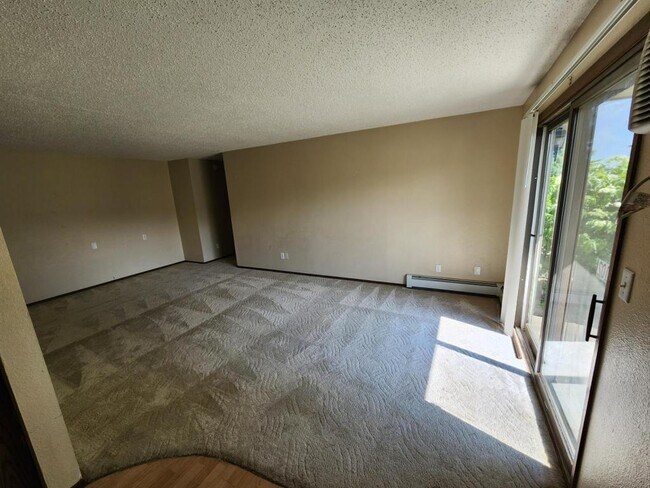 Building Photo - 2510 N 8th St