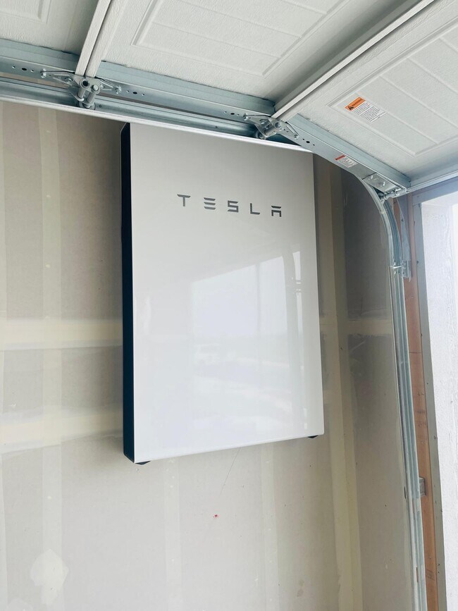 Building Photo - 2710 Old Larks Ln