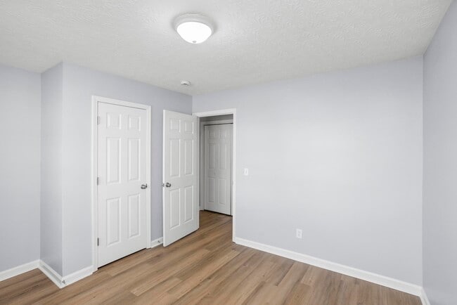 Building Photo - 2029 Williams Valley Dr