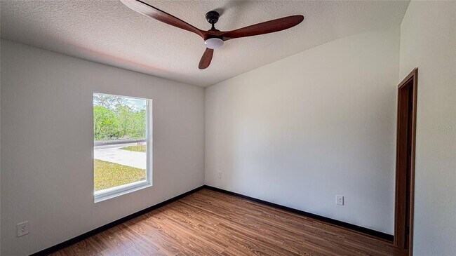 Building Photo - 5620 Virtudes St