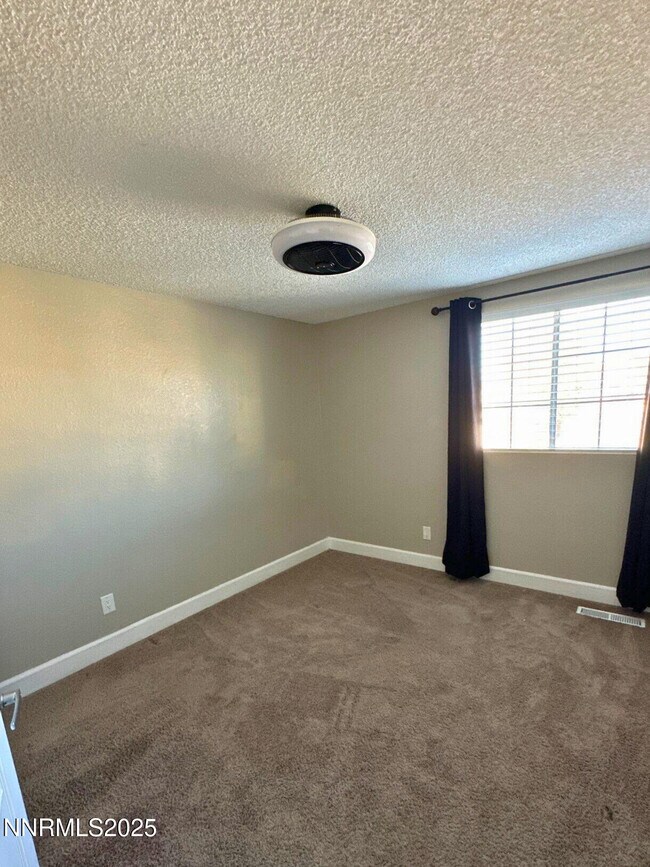 Building Photo - 1725 Catham Ln