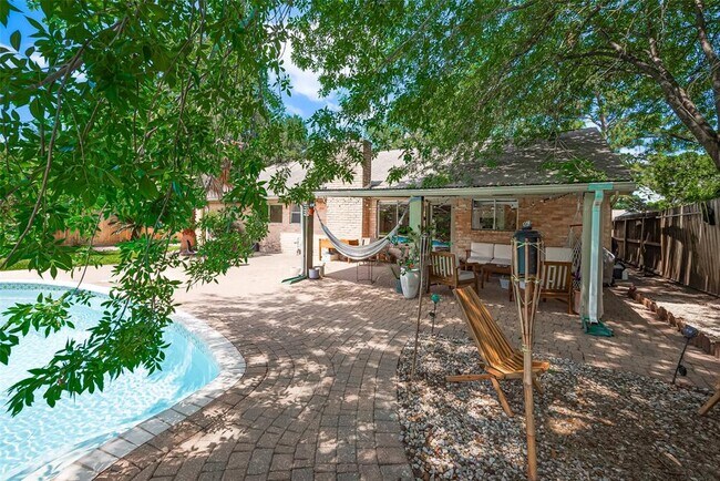 Building Photo - 8018 Zimmermann Dr