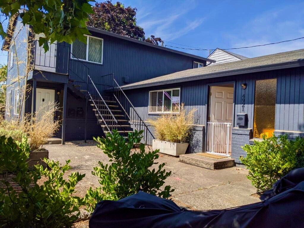 Building Photo - 4921 SE 71st Ave