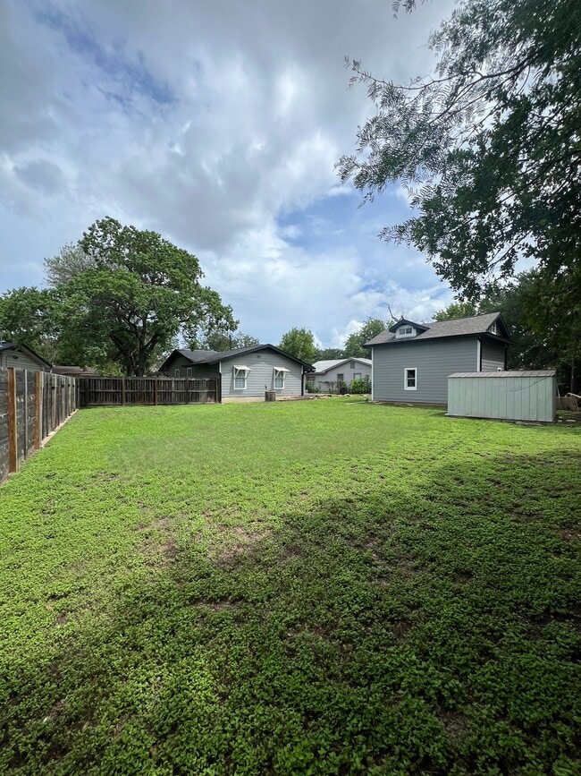 Building Photo - 4905 Brighton Rd