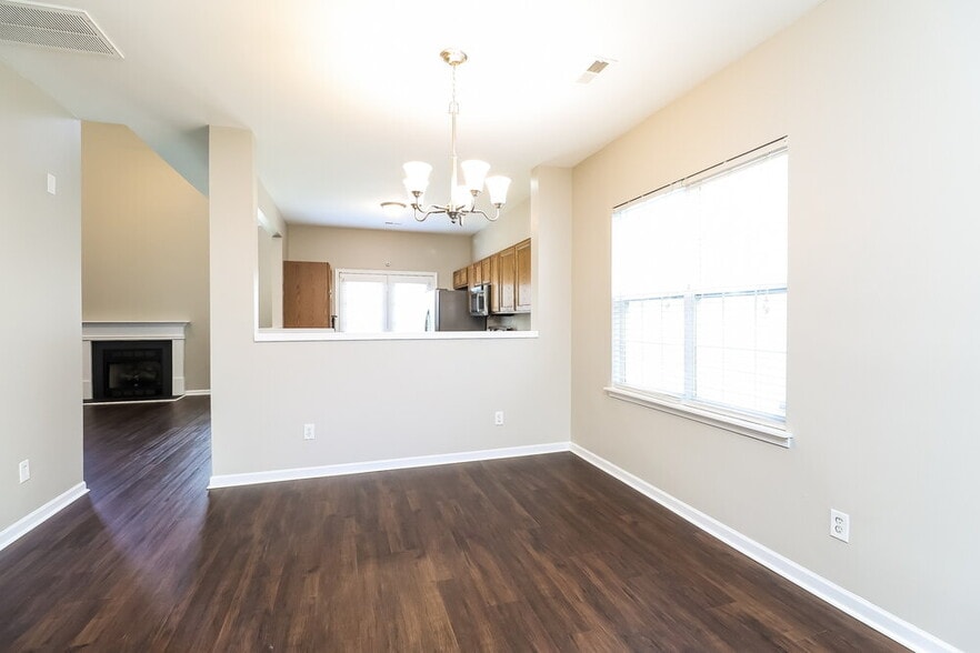 Building Photo - 2619 Rozzelles Landing Dr