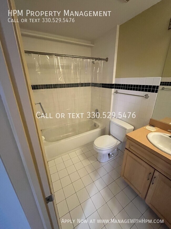 Building Photo - 2404 Prospect Ave E