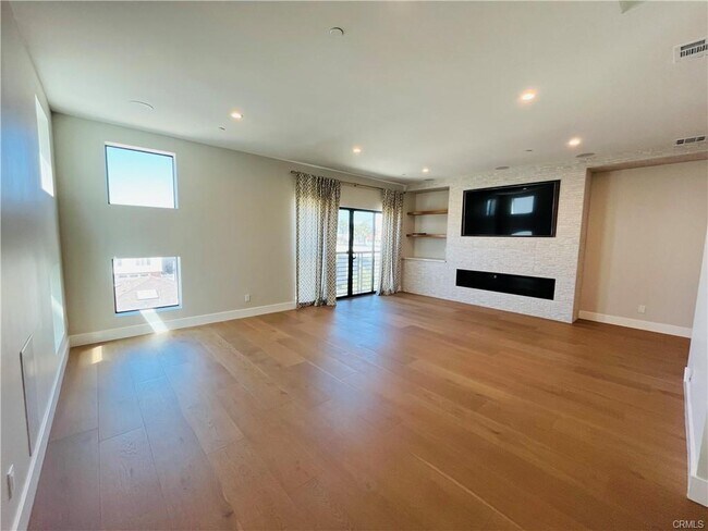 Building Photo - 16459 24th St