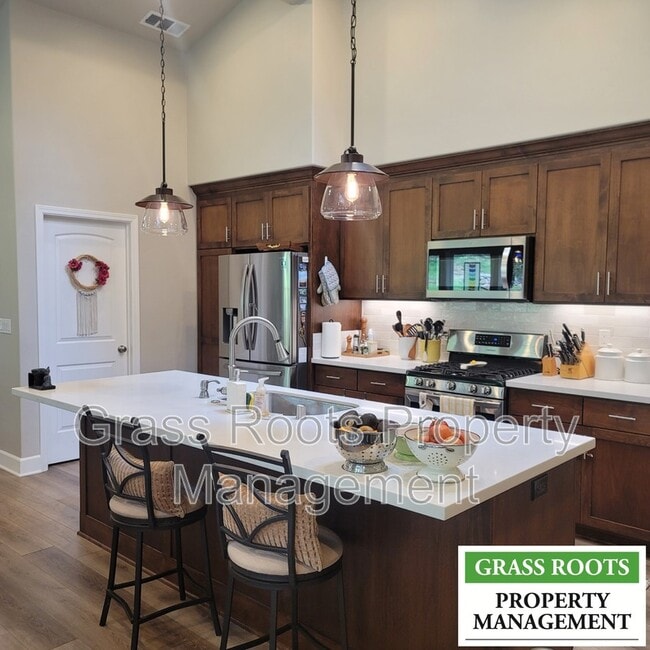 Building Photo - 15250 Sky Pines Rd