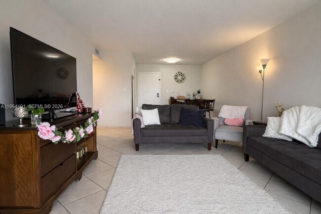 Building Photo - 9455 W Flagler St