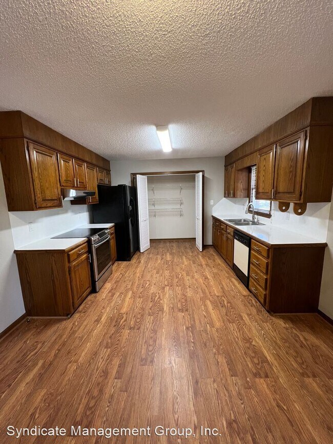 Building Photo - 3 br, 2.5 bath House - 1401 Trinity Church Rd