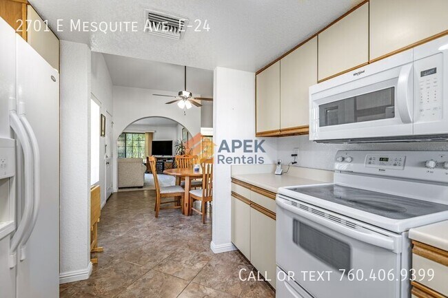 Building Photo - 2701 E Mesquite Ave