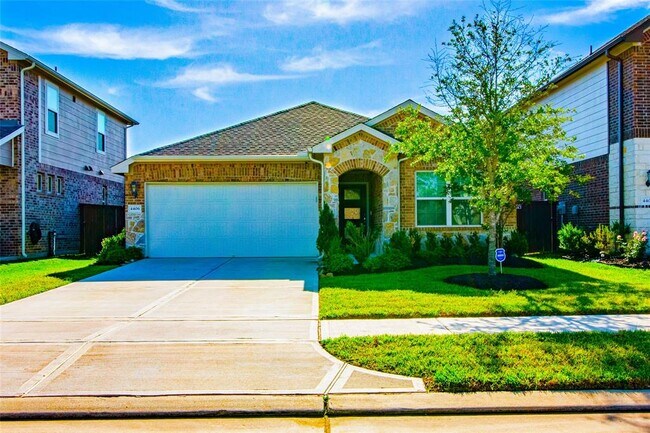 Primary Photo - 4406 Upland Stream Ln