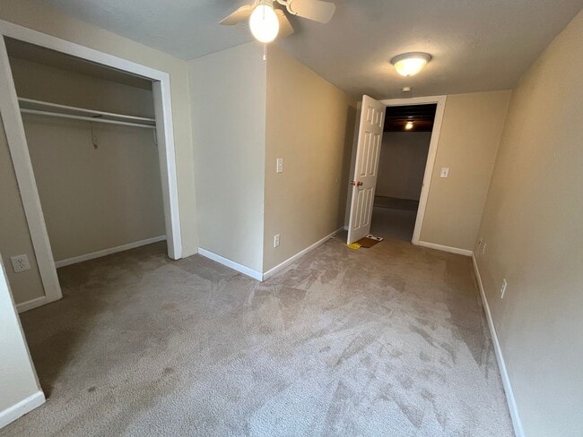 Building Photo - 3 Bed/1 Bath with Bonus Room and Fully Fenced in Yard!