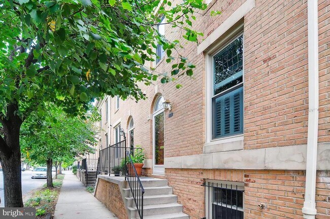 Building Photo - 2919 Elliott St