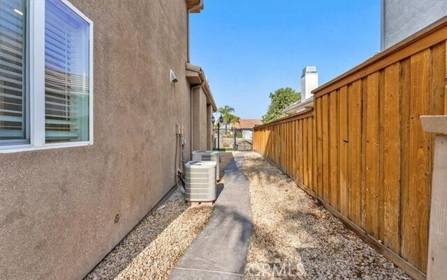 Building Photo - 23889 Cruise Cir Dr