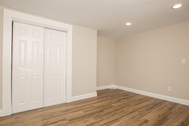 Building Photo - 676 Hanford St