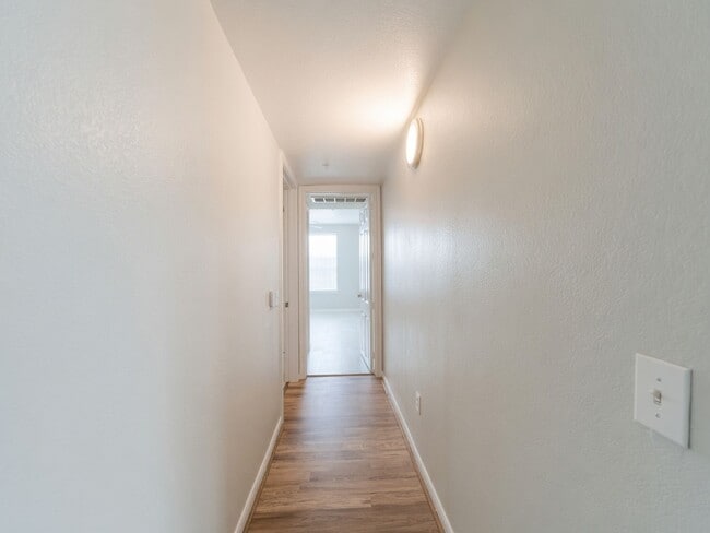 Building Photo - 7575 Kirby Dr