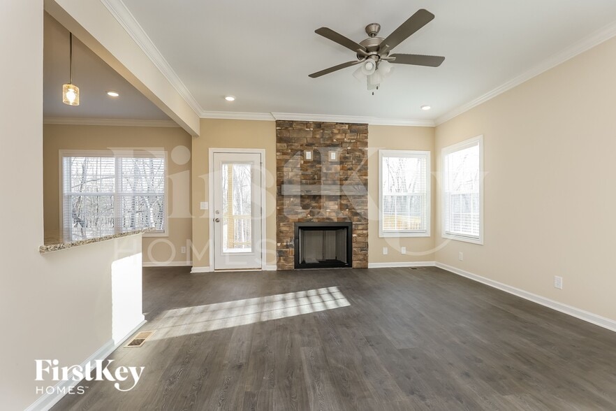 Building Photo - 1061 Brightwood Ct