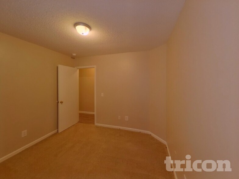 Building Photo - 22 Crimson Ct