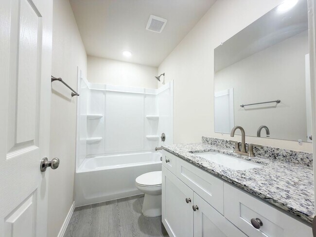 Building Photo - 1341 Bajada St