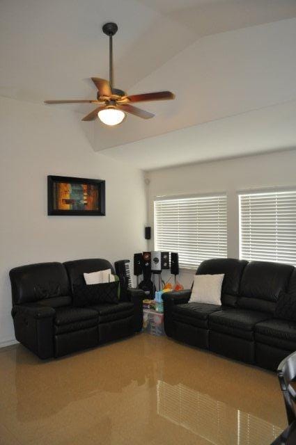 Building Photo - 2 Bedroom Townhome in the Cantera Community of Scripps Ranch