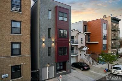 Primary Photo - 68 Franklin St