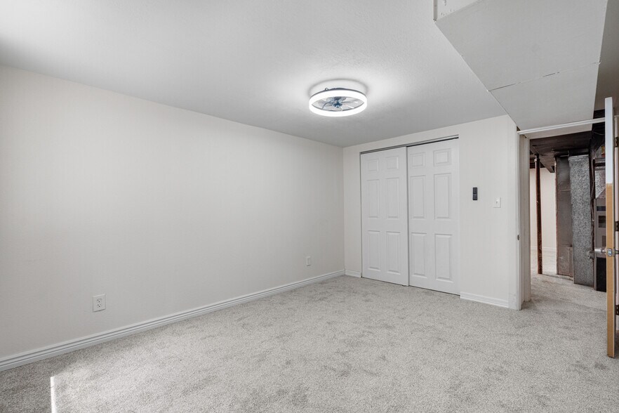 Basement Bedroom - 700 S Decatur St