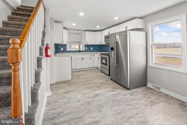 Building Photo - 695 Salem Quinton Rd