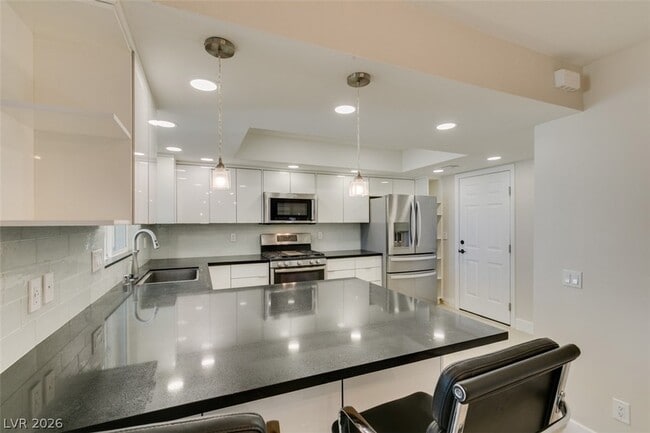 Building Photo - 5046 Schumann Dr