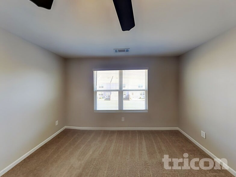 Building Photo - 11877 Fuller St