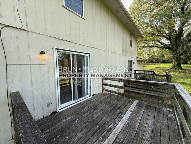 Building Photo - 8676 Tervada Dr