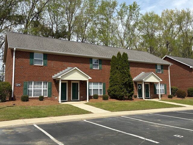 Building Photo - 1214 Allen Rd
